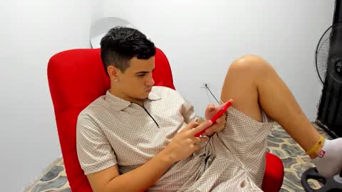 Snapshot of magnificent_star18 chatting on October 19, 6:28 am RONALD online show from October 19, 6:28 am