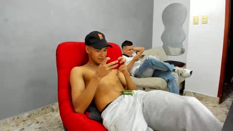 Snapshot of magnificent_star18 chatting on September 16, 11:05 pm RONALD online show from September 16, 11:05 pm