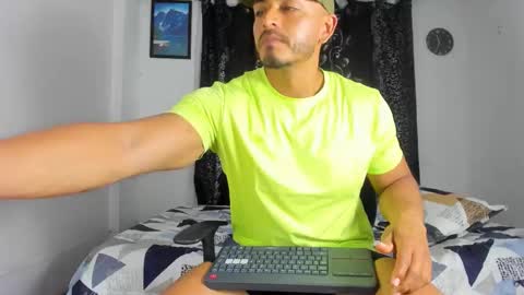 Magnusclark online show from November 23, 3:17 am