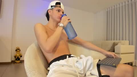 MAICOL  online show from January 10, 1:21 am