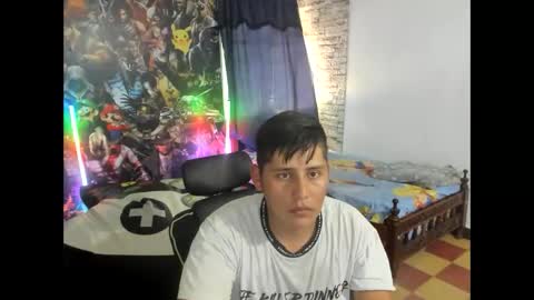 Snapshot of maiker_lozano_ chatting on October 22, 6:54 pm maiker lozano online show from October 22, 6:54 pm