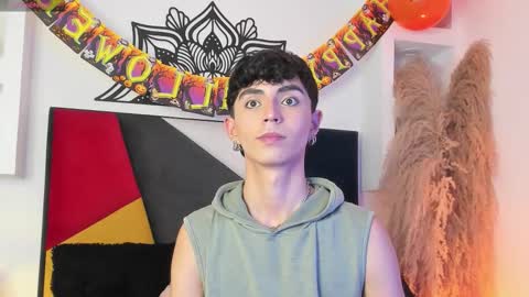 Snapshot of maiky_cooper chatting on October 26, 8:00 pm Maiky Cooper online show from October 26, 8:00 pm