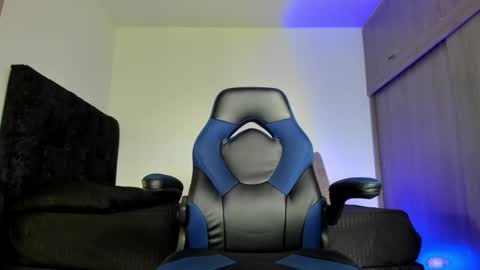 Snapshot of male_pussy chatting on October 11, 5:17 pm ADAM         online show from October 11, 5:17 pm
