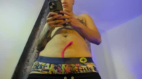 Snapshot of male_pussy chatting on September 19, 3:56 pm ADAM         online show from September 19, 3:56 pm
