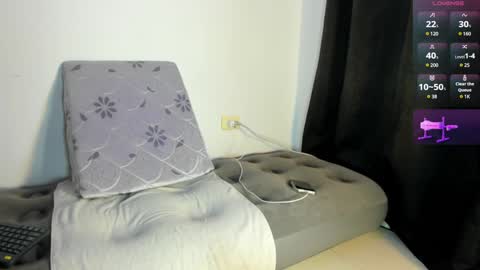 Snapshot of male_pussy chatting on January 19, 2:47 am ADAM         online show from January 19, 2:47 am