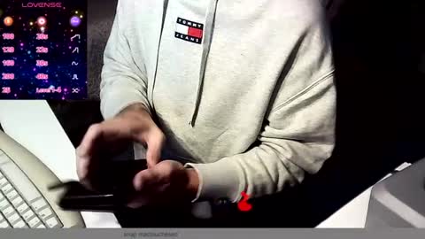 malebitch99999 online show from October 23, 6:50 am