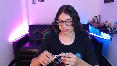 Snapshot of malik_harrison_ chatting on January 14, 4:18 pm Malik  online show from January 14, 4:18 pm