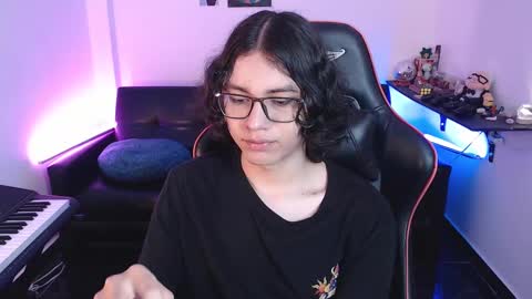 Snapshot of malik_harrison_ chatting on February 24, 2:58 pm Malik  online show from February 24, 2:58 pm