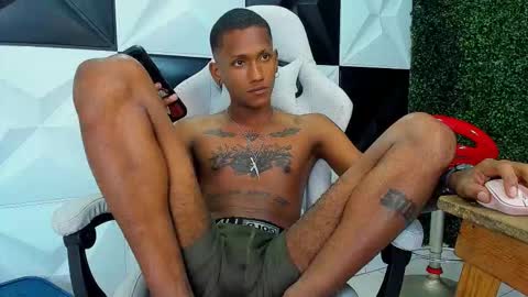 man_san11 online show from November 3, 6:43 pm