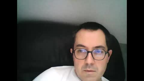 Snapshot of manu5933 chatting on January 22, 12:49 pm manu5933 online show from January 22, 12:49 pm