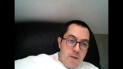 Snapshot of manu5933 chatting on February 19, 1:06 pm manu5933 online show from February 19, 1:06 pm