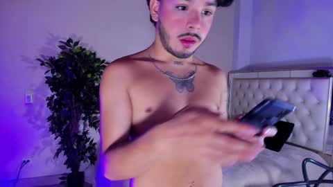 MANUEL Dont forget your thumbs up online show from November 29, 4:14 am