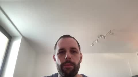 manynaaames online show from December 27, 11:28 am