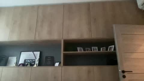 manynaaames online show from December 30, 1:58 pm