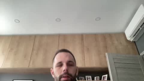 manynaaames online show from December 10, 8:30 am