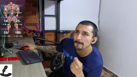Snapshot of marckmuscle chatting on September 30, 2:51 am Marck  Independent model  online show from September 30, 2:51 am