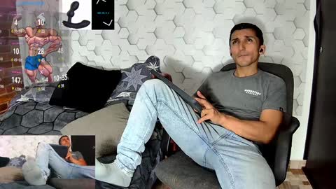 Snapshot of marckmuscle chatting on December 19, 2:45 am Marck  Independent model  online show from December 19, 2:45 am