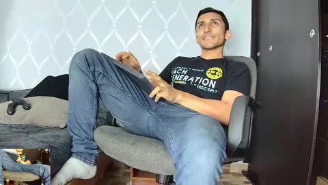 Snapshot of marckmuscle chatting on March 10, 2:50 am Marck  Independent model  online show from March 10, 2:50 am
