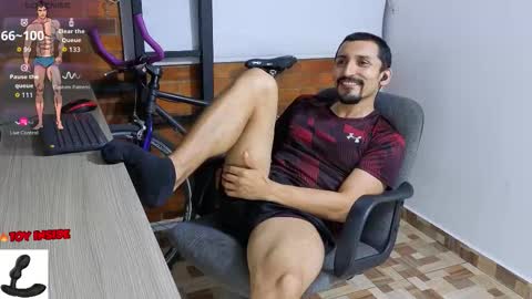 Snapshot of marckmuscle chatting on October 16, 4:42 am Marck  Independent model  online show from October 16, 4:42 am