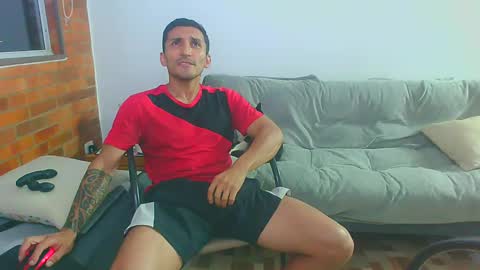 Snapshot of marckmuscle chatting on March 1, 2:26 am Marck  Independent model  online show from March 1, 2:26 am