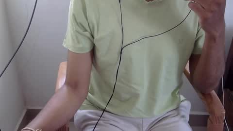 The SHY UncutBoy online show from April 23, 6:07 am