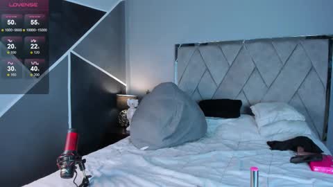 mark_broown_ online show from February 2, 10:18 pm