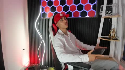 mark_diiaz online show from May 25, 1:06 pm