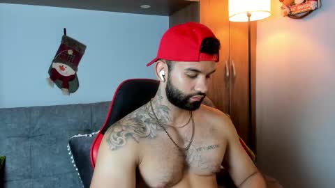 Mark online show from December 15, 11:02 pm