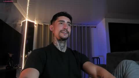 Snapshot of mark_kamper chatting on October 31, 12:34 am  mark kamper  online show from October 31, 12:34 am