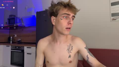 Snapshot of mark_lovrov chatting on October 6, 2:22 pm Mark 3 online show from October 6, 2:22 pm