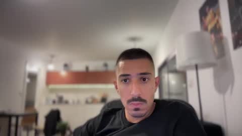 Mark online show from February 20, 5:40 pm