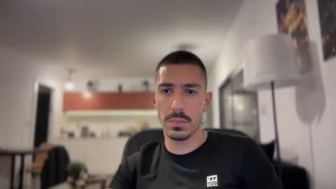 Mark online show from February 10, 6:24 pm