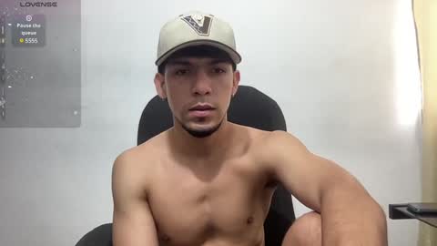 MODEL Mark Rut online show from February 7, 9:15 pm