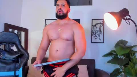 mark_x23 online show from May 27, 5:04 am