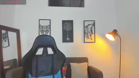 mark_x23 online show from October 16, 1:57 am