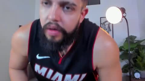 mark_x23 online show from May 10, 5:53 am