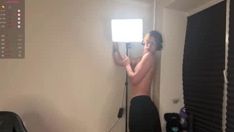 Mark online show from November 10, 4:01 pm