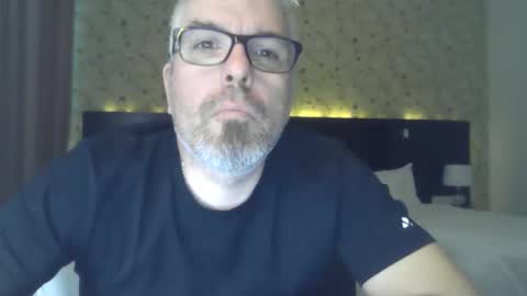 marriedcock1980 online show from September 9, 5:01 pm