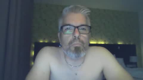 marriedcock1980 online show from September 22, 6:07 pm