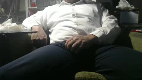 Snapshot of marrieddad19751975 chatting on March 10, 12:18 am only fans marrieddad19751975 online show from March 10, 12:18 am