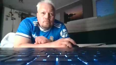 mars0481 online show from April 11, 2:53 pm