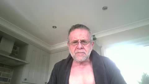 martinrgbxxxx online show from March 7, 10:02 am
