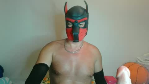 MaskPor2022 online show from August 9, 9:09 pm