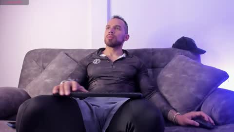 Mason Andre online show from September 9, 6:29 pm