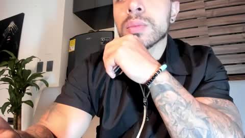 Mason Andre online show from February 23, 1:31 am