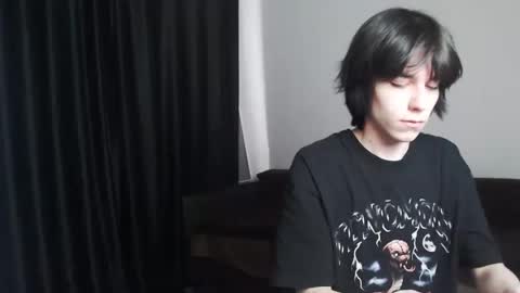 masonsilver_ online show from April 14, 8:25 am