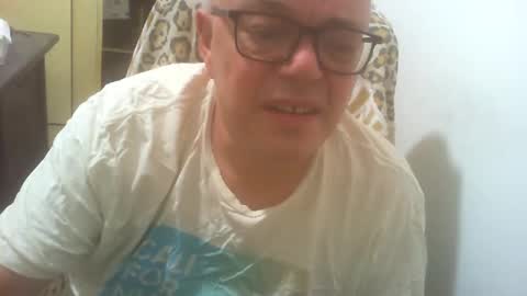 Mas online show from March 31, 1:57 pm