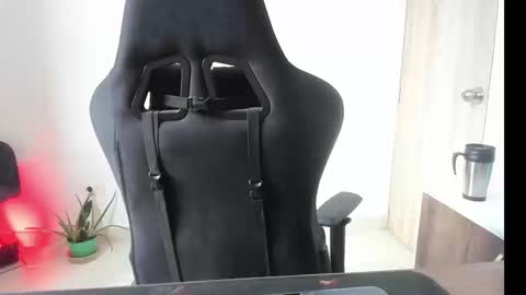 Snapshot of massimo_danger chatting on September 9, 4:50 pm massimo_danger online show from September 9, 4:50 pm