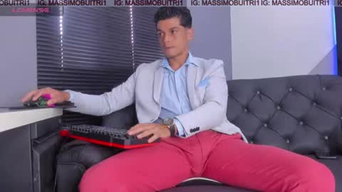 I am Massimo online show from June 22, 2:43 pm