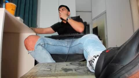 Snapshot of master9four chatting on October 4, 11:31 pm Matthew online show from October 4, 11:31 pm